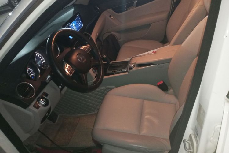 奔驰C级 2013款 C 180 经典型 Grand Edition中控内饰19