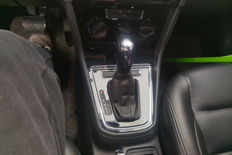 大众 2019款 改款 宝来·传奇 1.5L 自动时尚型 国VI中控内饰18