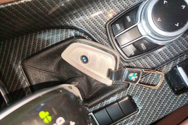 宝马X1 2020款 sDrive25Li 领先型中控内饰11