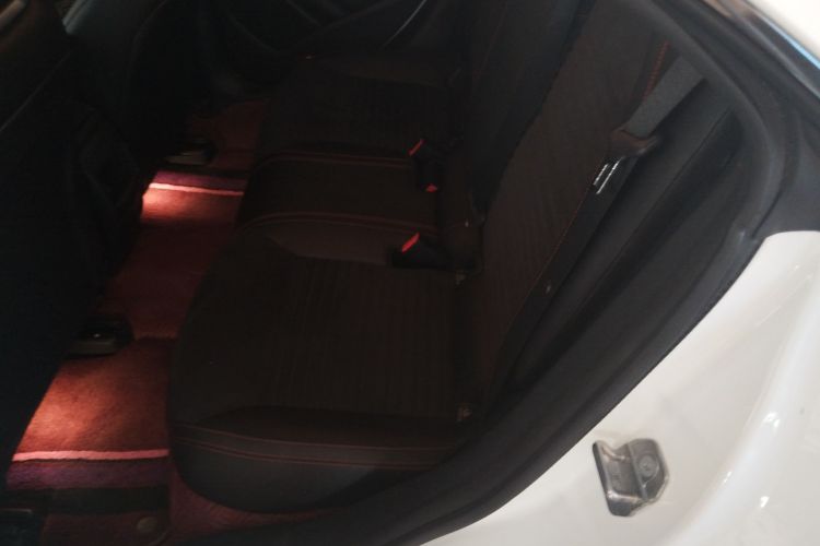 奔驰CLA 2018款 CLA 220 4MATIC中控内饰7004