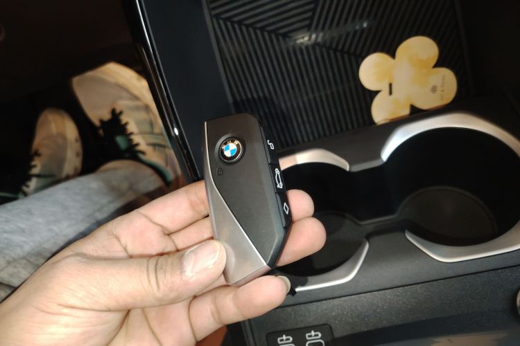 宝马iX1 2025款 eDrive25L M运动套装中控内饰11