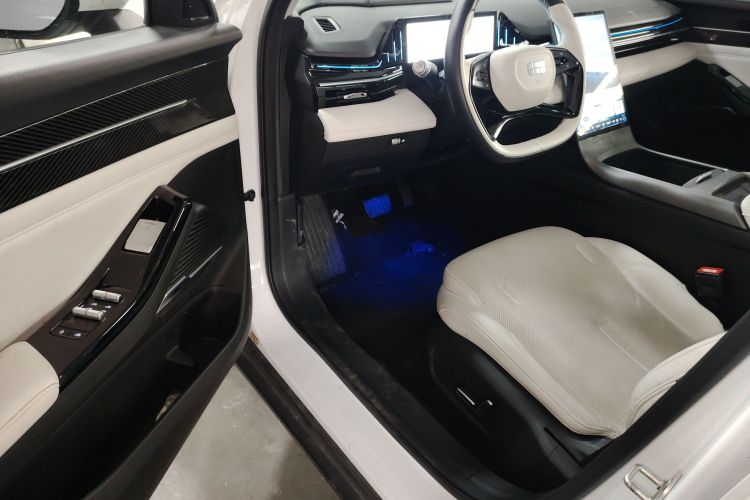 吉利银河 银河L6 2023款 125km 星舰中控内饰20