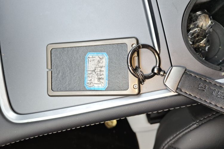 特斯拉 Model Y 2022款 后轮驱动版中控内饰7001