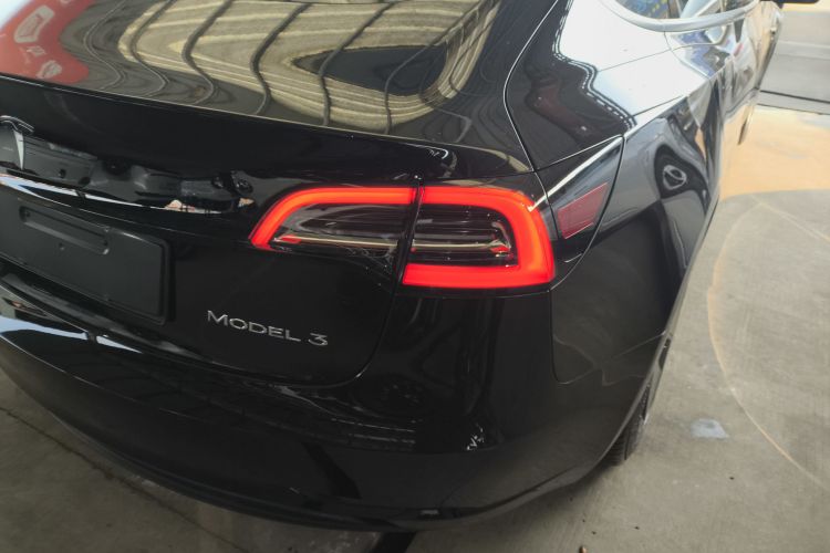 特斯拉 Model 3 2021款 标准续航后驱升级版 3D6车身外观9