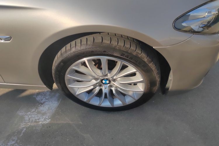 宝马5系 2014款 525Li 领先型车身外观10