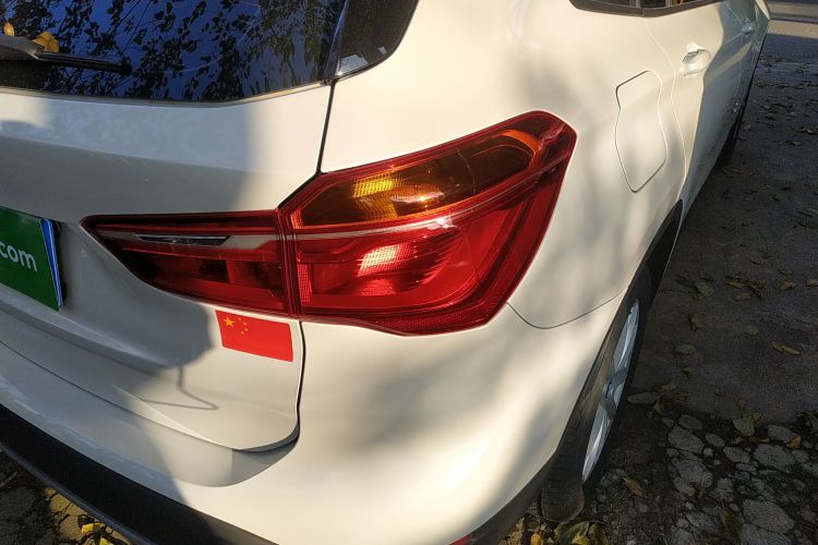 宝马X1 2018款 sDrive18Li 时尚型车身外观6006