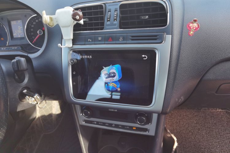 大众 2018款 1.5L Cross Polo 自动中控内饰16