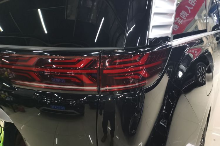 腾势D9 2022款 DM-i 970 四驱旗舰型车身外观9