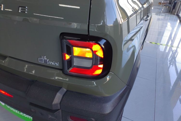 吉利银河 2025款 210km 熊猫骑士车身外观9