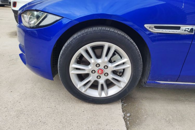 捷豹XEL 2018款 2.0T 200PS 豪华版车身外观35