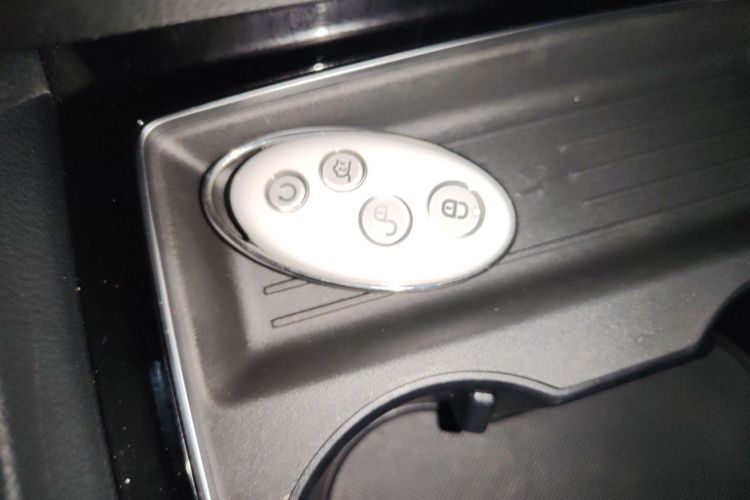 比亚迪 宋MAX 2019款 1.5T 自动智联睿逸天窗型 6座 国VI中控内饰11