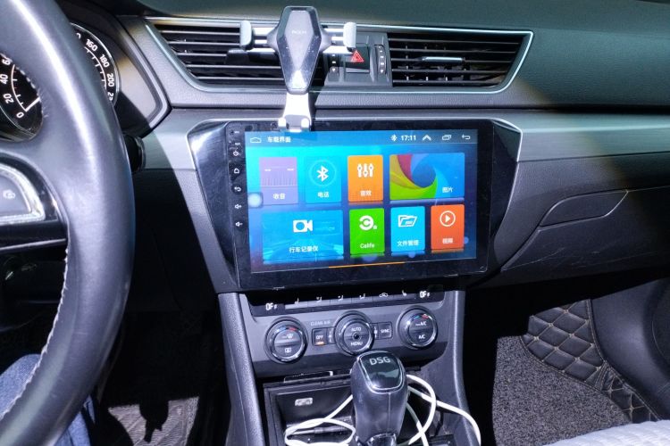 斯柯达 速派 2016款 TSI330 DSG创行版中控内饰16