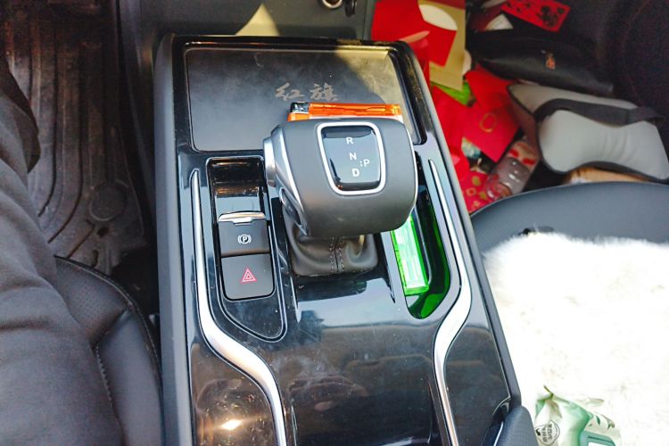 红旗E-QM5 2024款 500km 出行版中控内饰18