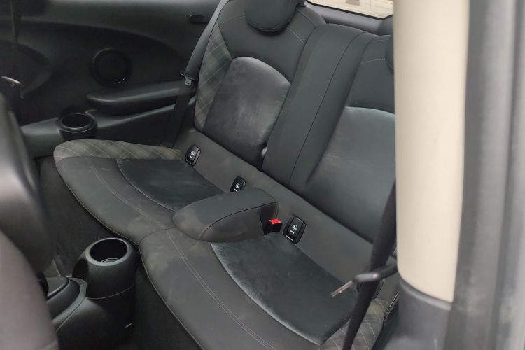 MINI 2016款 1.5T COOPER中控内饰21