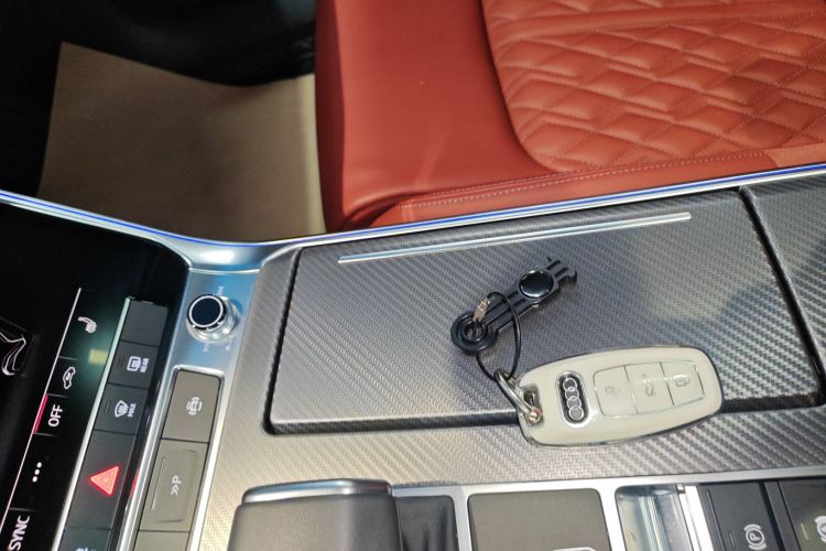 奥迪A7L 2024款 45 TFSI quattro 黑武士版中控内饰7001