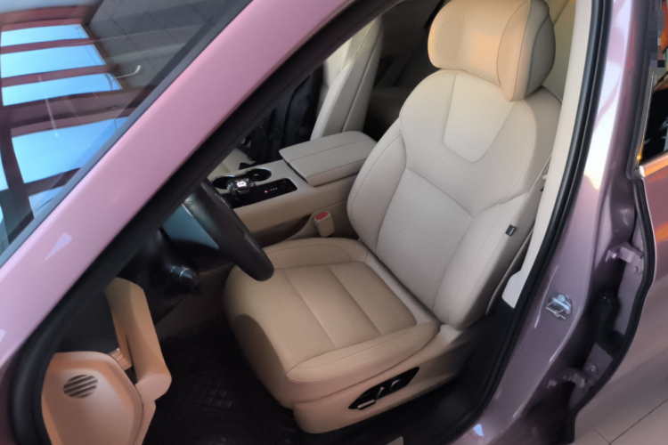 鸿蒙智行 问界M5 2023款 纯电四驱智驾版中控内饰19