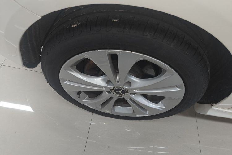 奔驰B级 2019款 B 200 动感型车身外观56