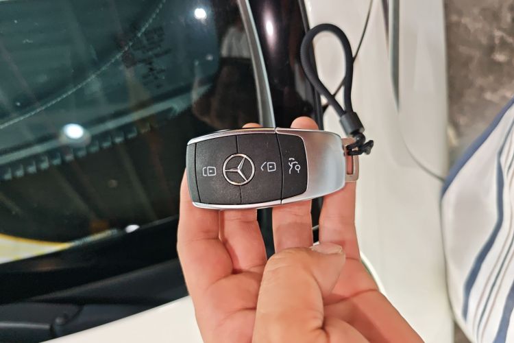 奔驰C级(进口) 2020款 C 260 轿跑车中控内饰11