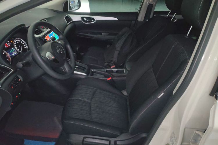 日产 轩逸 2022款 经典 1.6XE CVT舒适版局部细节19