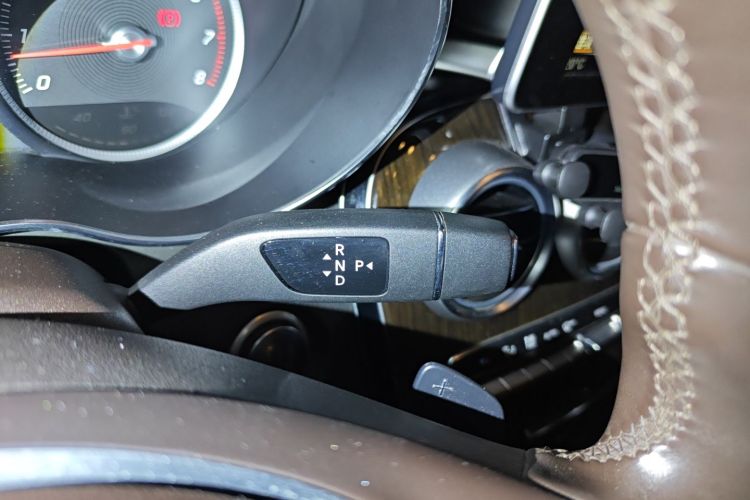 奔驰GLC 2018款 GLC 260 4MATIC 豪华型局部细节18