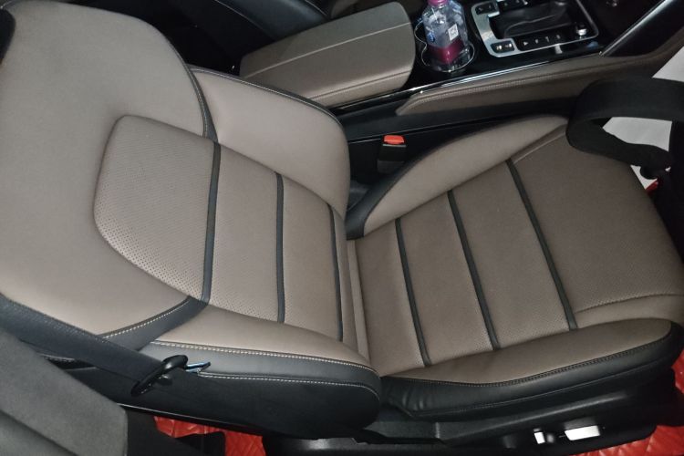 比亚迪 唐 2021款 2.0T 自动旗舰型局部细节41