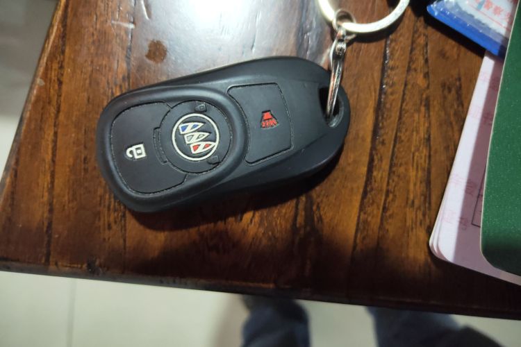 别克 昂科威 2021款 532T 两驱精英型中控内饰11