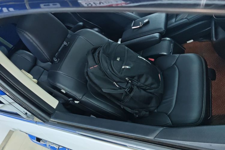 本田 艾力绅 2016款 2.4L 豪华版局部细节41