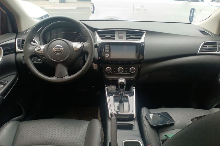 日产 轩逸 2018款 1.6XV CVT尊享版中控内饰7002
