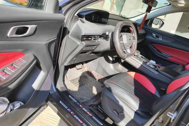 长安CS55PLUS 2022款 第二代 1.5T DCT尊贵型中控内饰20