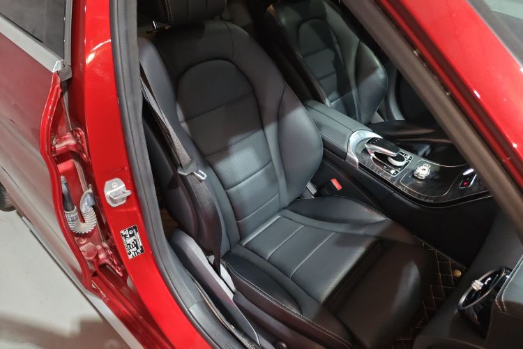 奔驰C级 2017款 改款 C 200 L 运动版局部细节41