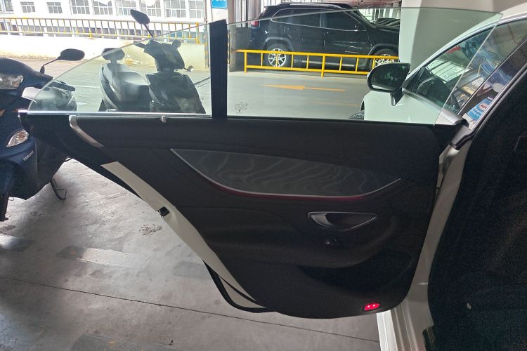 奔驰CLS 2020款 CLS 300 动感型中控内饰49