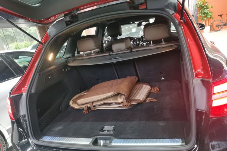 奔驰GLC 2019款 GLC 260 L 4MATIC 豪华型机舱底盘23
