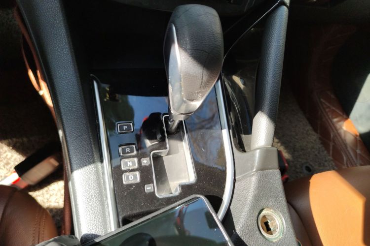 东风风神AX7 2015款 2.0L 自动智悦型中控内饰18