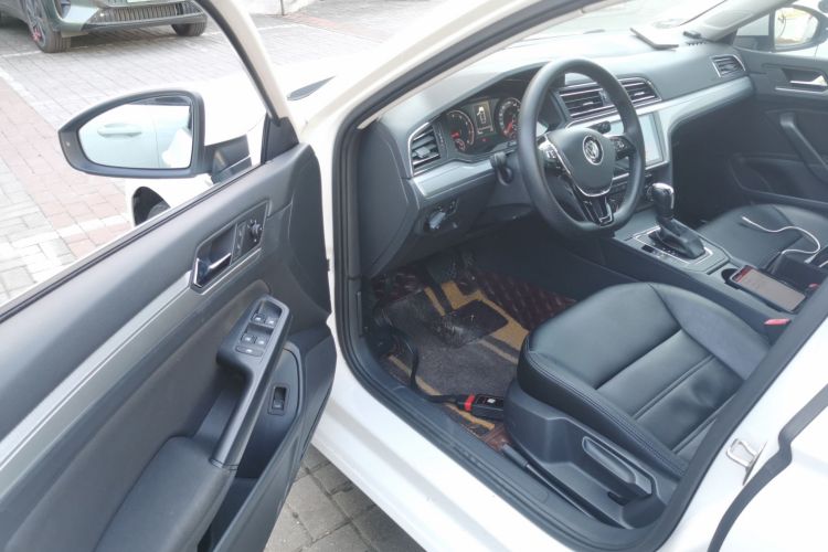 大众 凌渡 2019款 230TSI DSG风尚版 国VI中控内饰7003