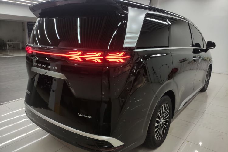 腾势D9 2024款 DM-i 980 四驱尊贵型车身外观7