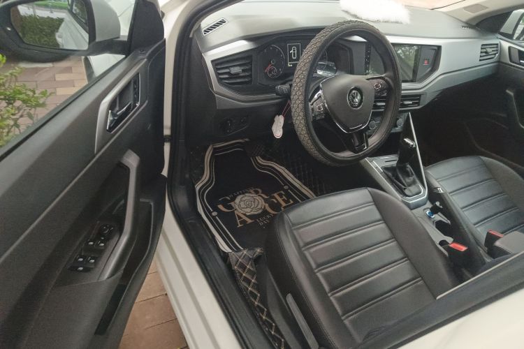 大众 Polo 2019款 Plus 1.5L 自动全景乐享版中控内饰7003