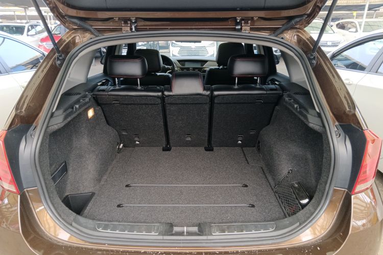 宝马X1 2015款 sDrive18i 时尚晋级版局部细节23