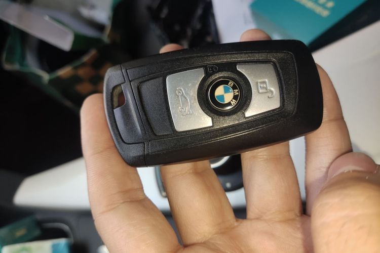 宝马3系 2016款 320Li 进取型中控内饰7001