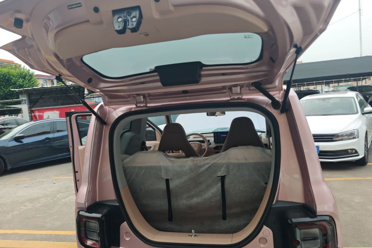 吉利银河 2024款 改款 熊猫mini 200km 龙腾版机舱底盘23