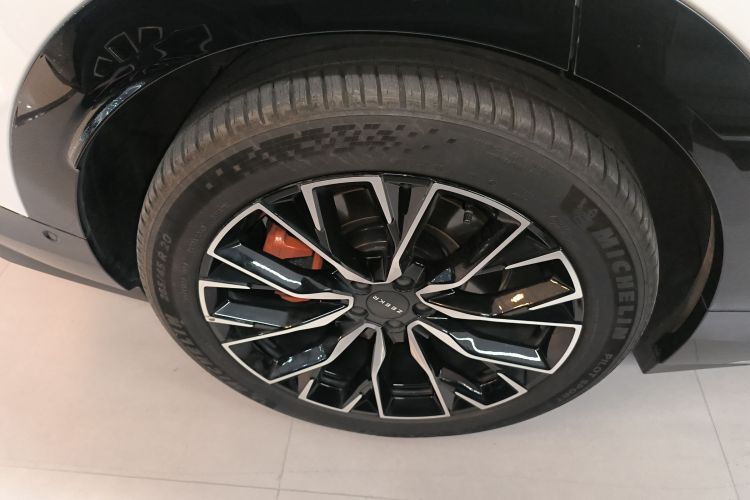 极氪7X 2025款 100kWh 长续航后驱智驾版车身外观6008