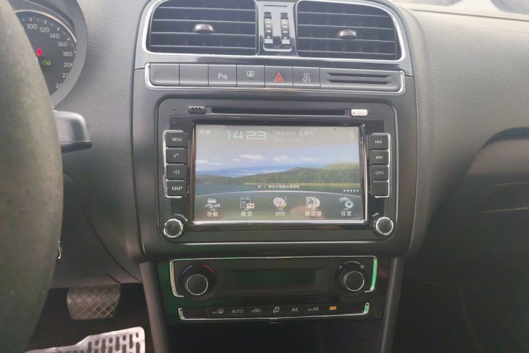 大众 Polo 2014款 1.6L 自动豪华版中控内饰16