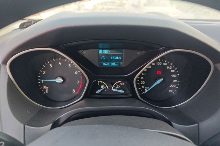 福特 福克斯 2015款 两厢 1.6L 自动舒适型局部细节14