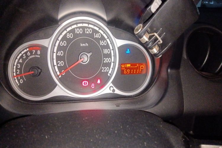 马自达2 2012款 两厢炫动 1.5L 自动超值版中控内饰15