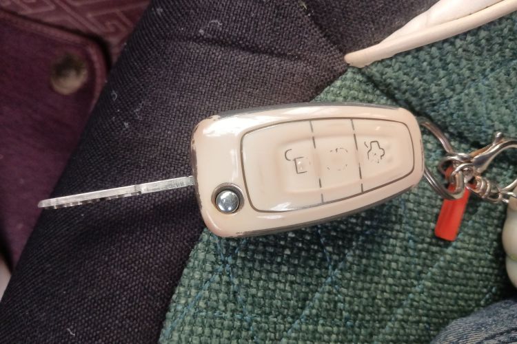 福特 福克斯 2018款 三厢经典 EcoBoost 180 自动精英型中控内饰11