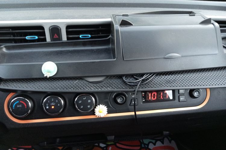 五菱汽车 宏光MINIEV 2020款 悦享款 三元锂中控内饰16