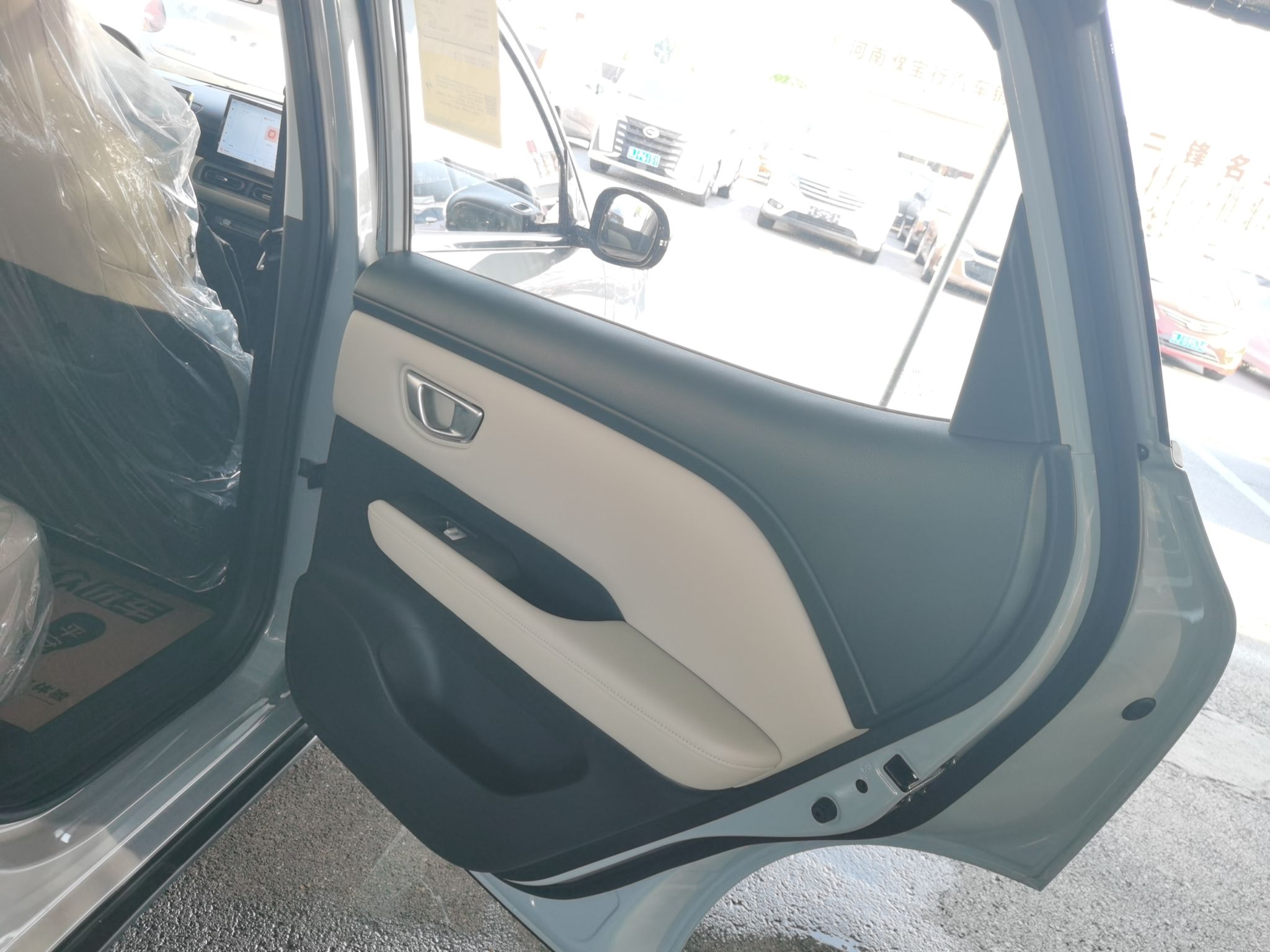 五菱汽车 五菱缤果PLUS 2024款 330km 五座版