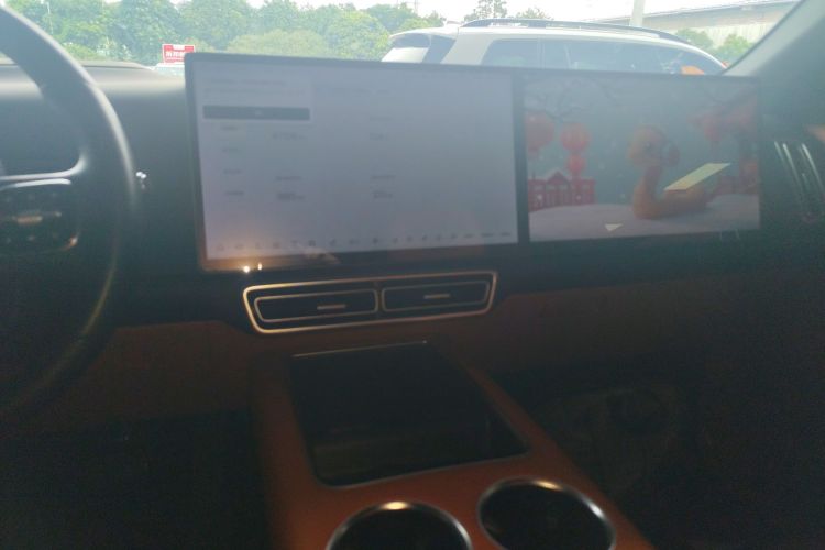 理想汽车 理想L8 2023款 Pro中控内饰16
