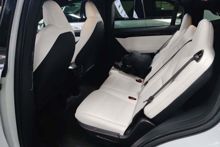 特斯拉 Model X 2019款 长续航版中控内饰21