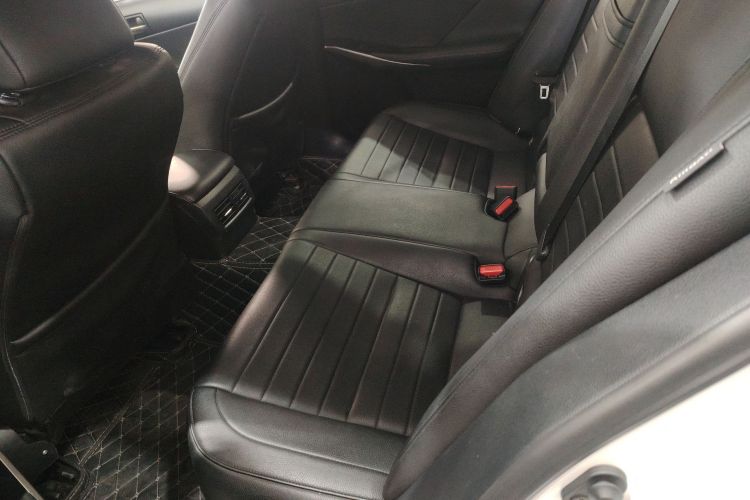 雷克萨斯IS 2017款 300 锋尚版中控内饰7004