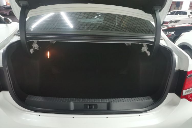 DS 5LS 2015款 1.6T 风尚版THP160机舱底盘23